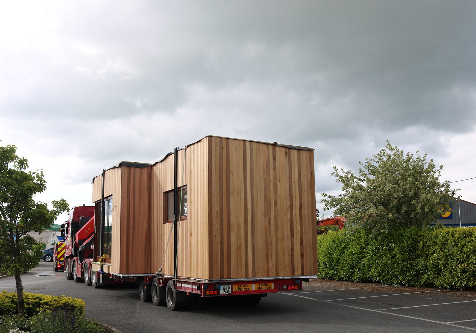 Fully finished dwelling module leaving the Lidan factory