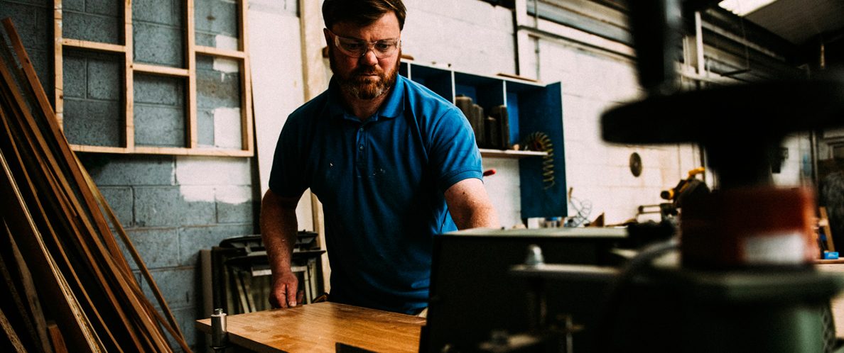 Carpenter at the bench in the Lidan workshop